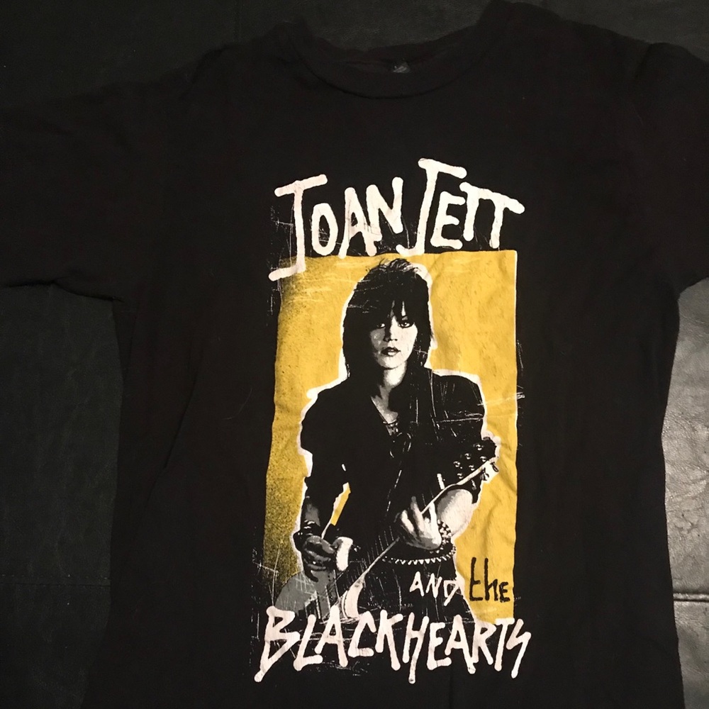Joan Jett band tee.
